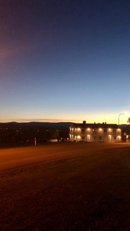 Fin Laegenhet I Centrala Oviken, Mellan Fjaell&Stad المظهر الخارجي الصورة